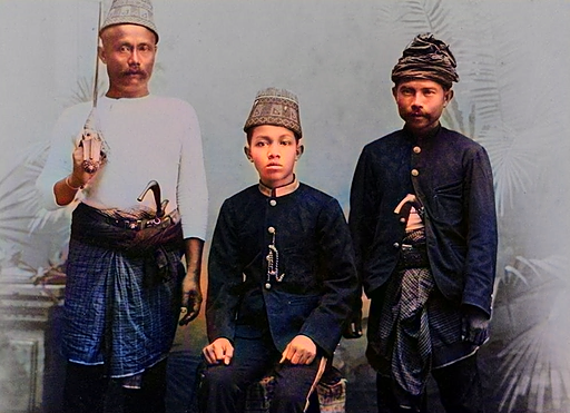 Orang Aceh Dahulu Menggunakan Kupiah Meukeutop